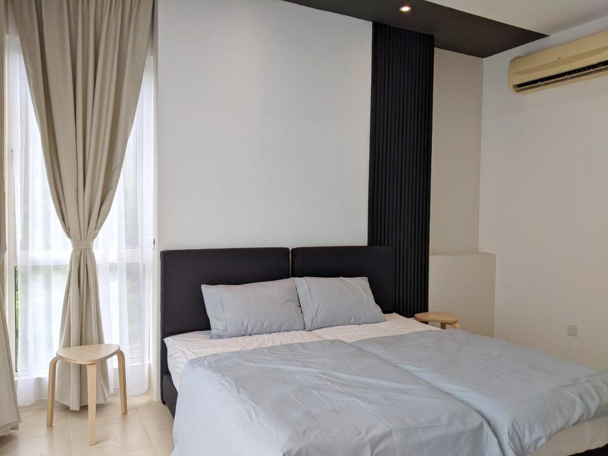 Santubong Suites B Just Like Home Damai Kuching Buitenkant foto
